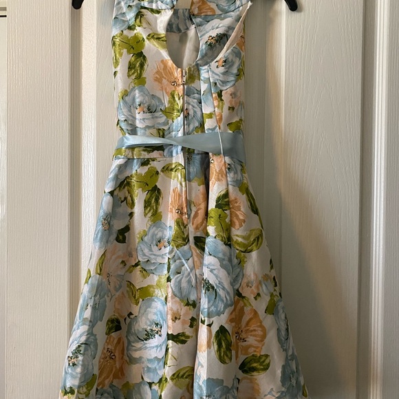 LILT -FLORAL DRESS - Picture 5 of 9